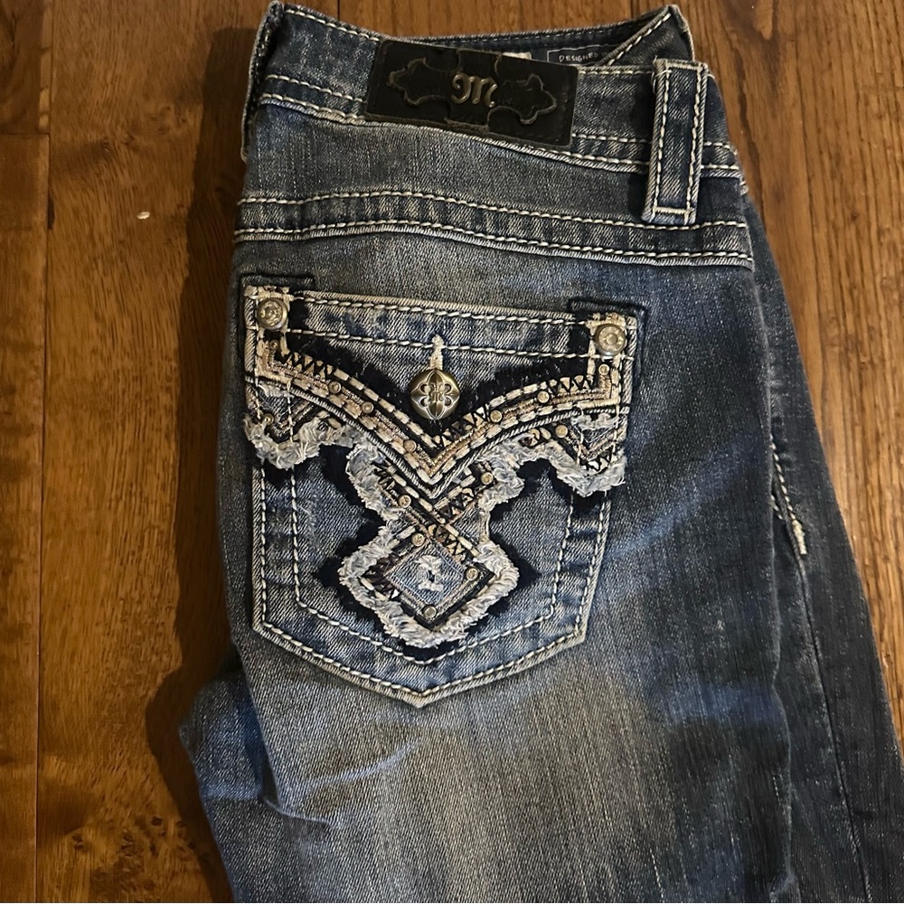 Miss Me mid rise Jeans
